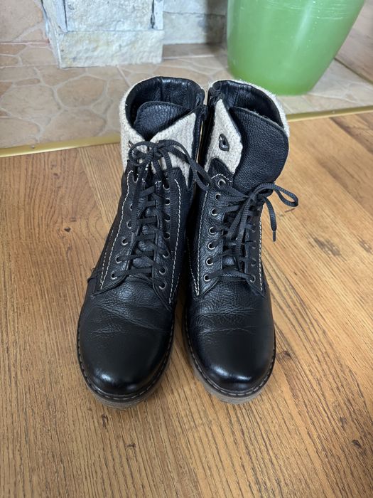 Жіночі зимові черевики