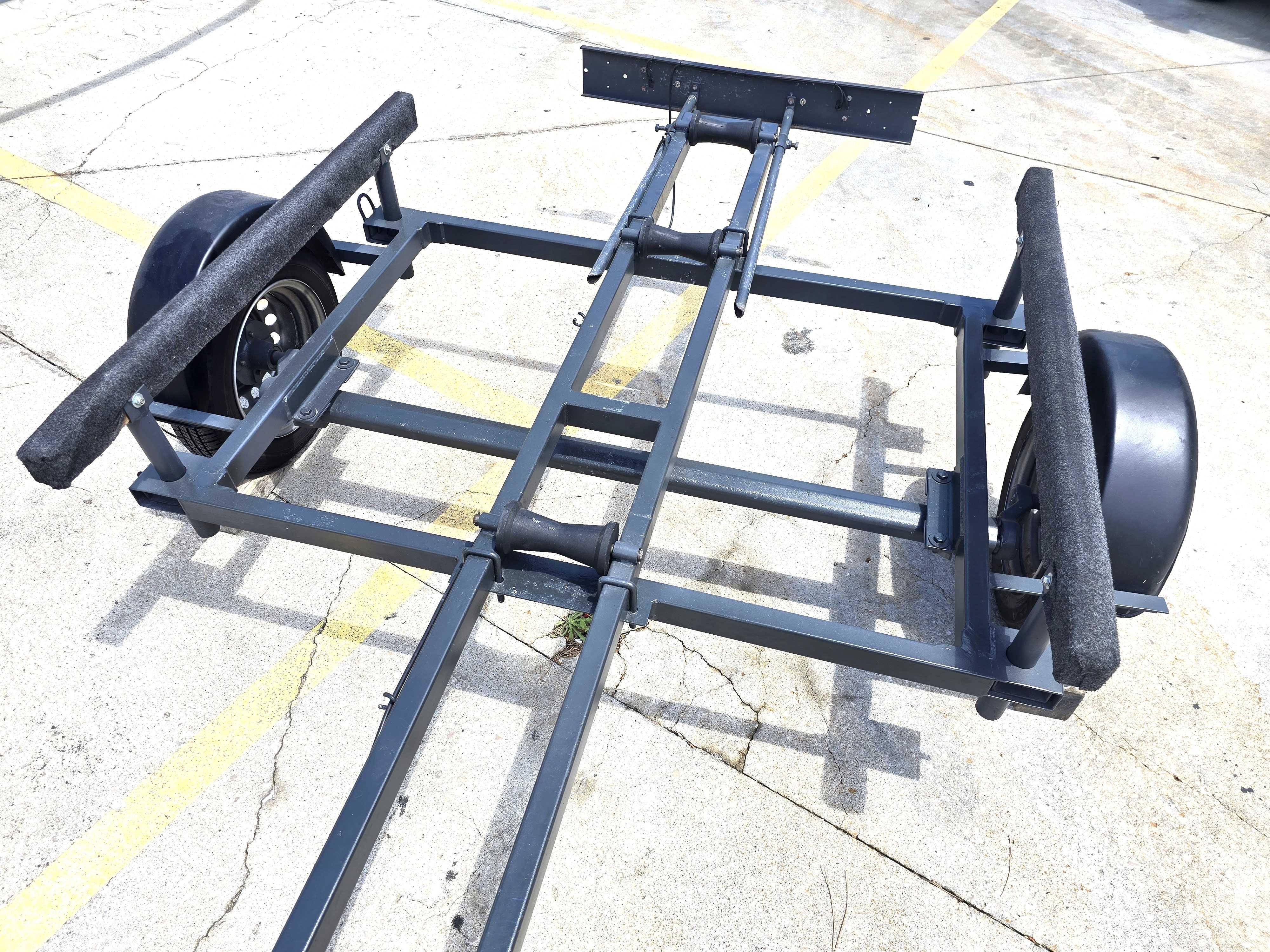 Atrelado para barco 480 impecável