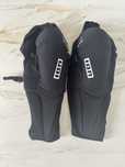 Joelheiras enduro / DH ION K-Pact Select S pretas