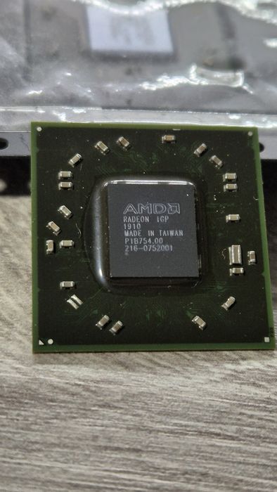 Микросхема ATI 216-0752001 северный мост AMD Radeon IGP RS880m