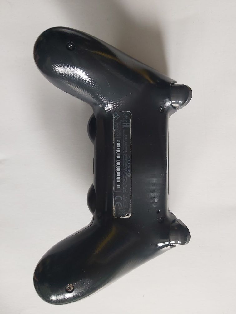 Orginalny pad Dualshock4