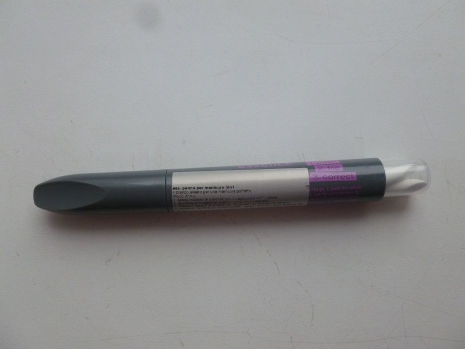 Карандаш корректор маникюра essence 3 в 1