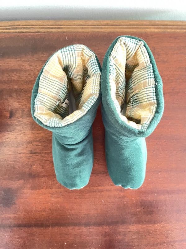 Sapatos / Botas para andar em casa e dormir – Minô  NOVOS