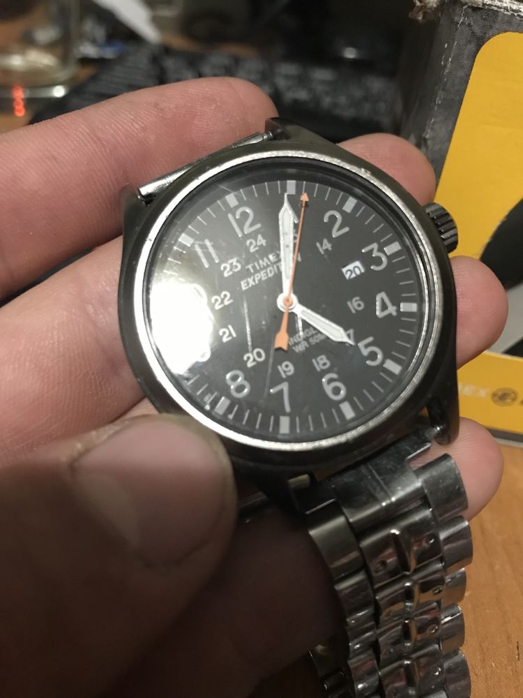 Продам часы Timex Expedition 50m