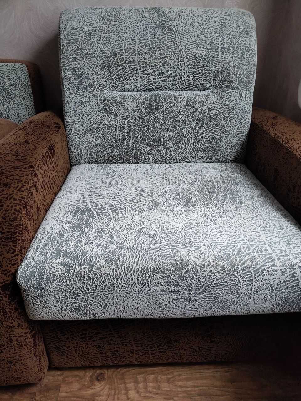 Продам нове крісло (не розкладне).