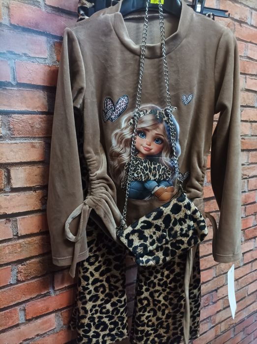 Komplet welurowy z torebką 152 158