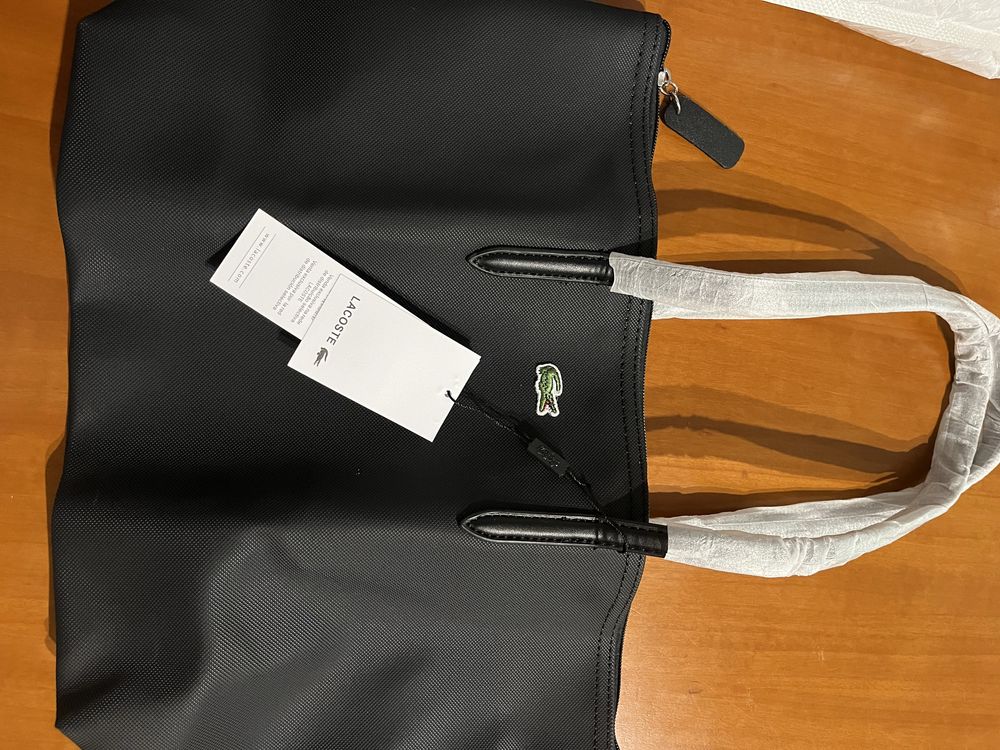 Mala lacoste com etiqueta
