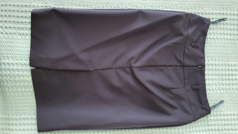 Granatowa spodnica olowkowa