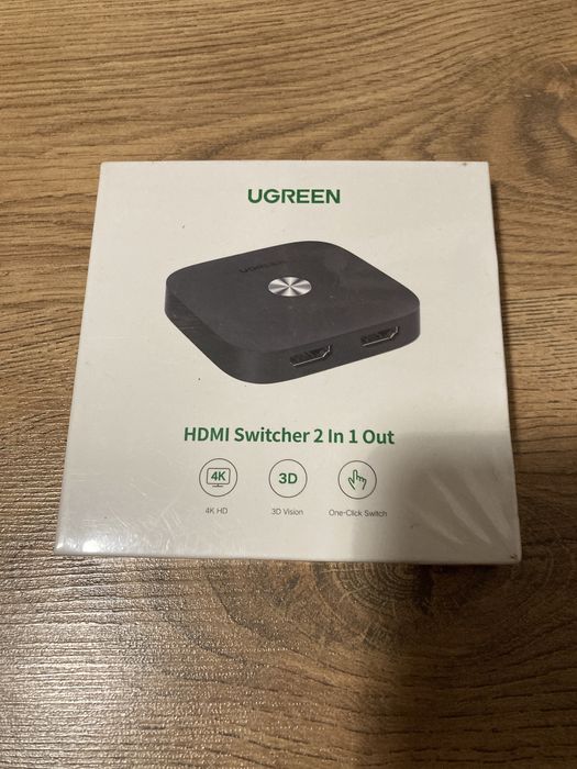 UGREEN HDMI Switcher 2in1 out 4K HD 3D vision one-click switch