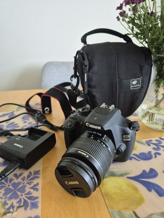 Aparat Canon 1200D