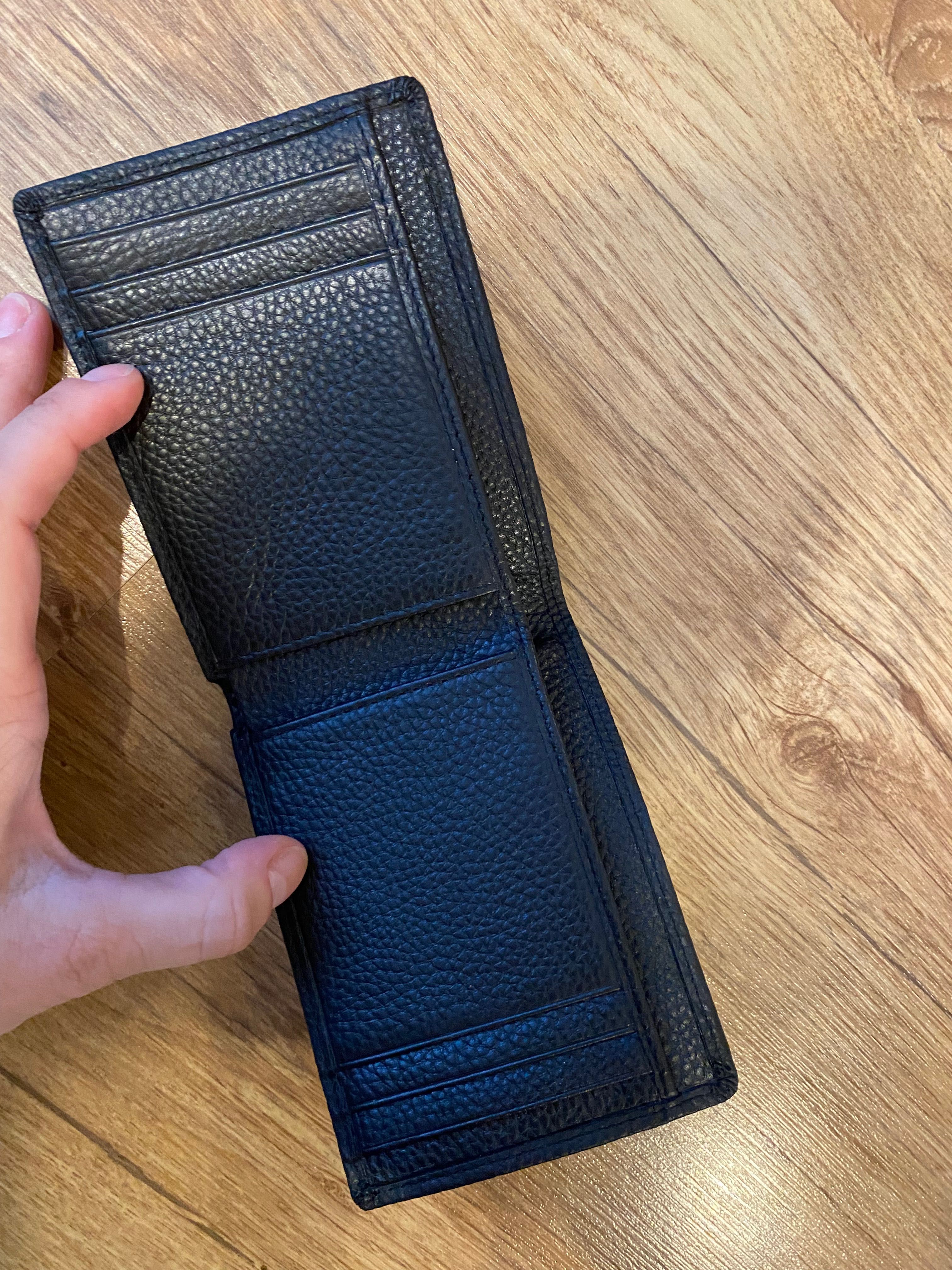 Skórzany czarny portfel z personalizowanym napisem KOT