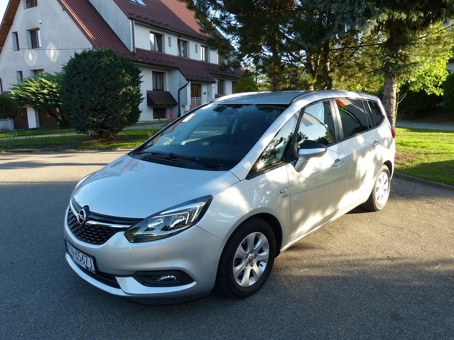 Opel Zafira 1,4 140KM / Nawigacja / Wersja 7-osobowa / Hak