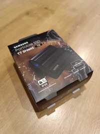 Samsung Shield SSD T7 1TB Czarny (MU-PE1T0S/EU) - NOWY