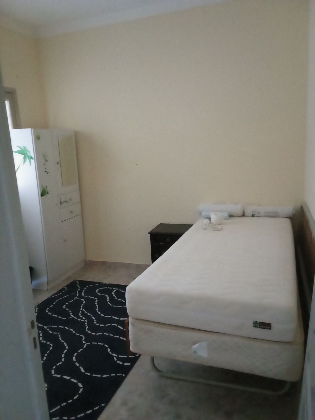 Alugase quarto para uma pessoa ou casal