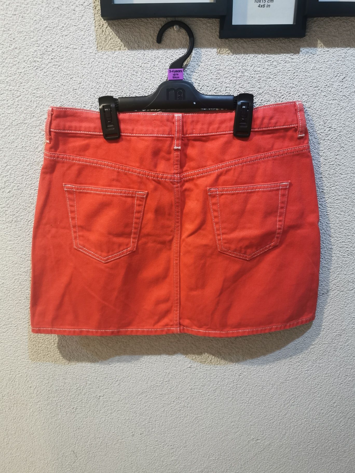 Nowa spódniczka jeansowa damska. Rozmiar 40 L
Długość całkowita 40 cm