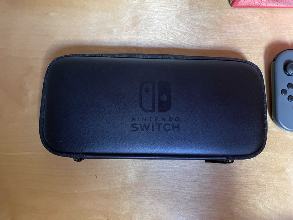 Nintendo Switch V2 com todos os acessórios