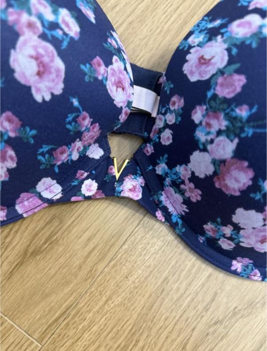 бюстгальтер Victoria's Secret Love Cloud Lightly Lined з квітковим