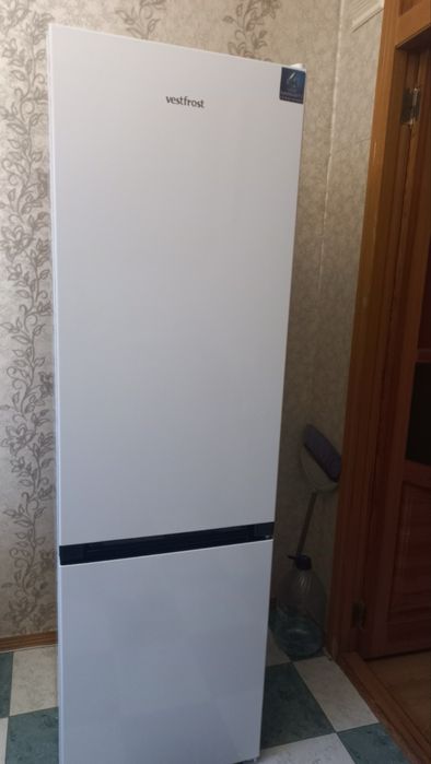 Продаю новый холодильник Vestfrost