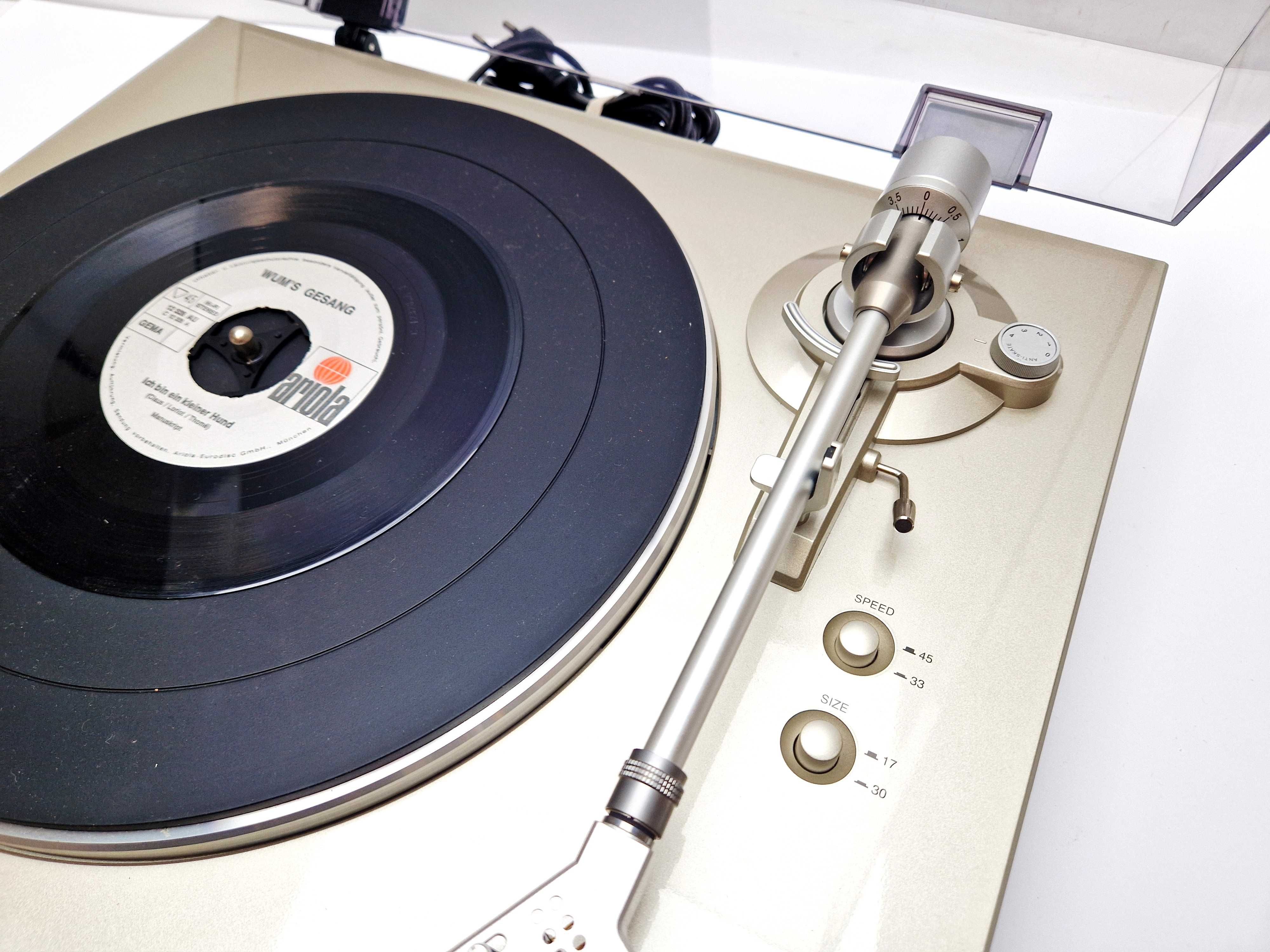 Gramofon DENON DP-300F srebrny