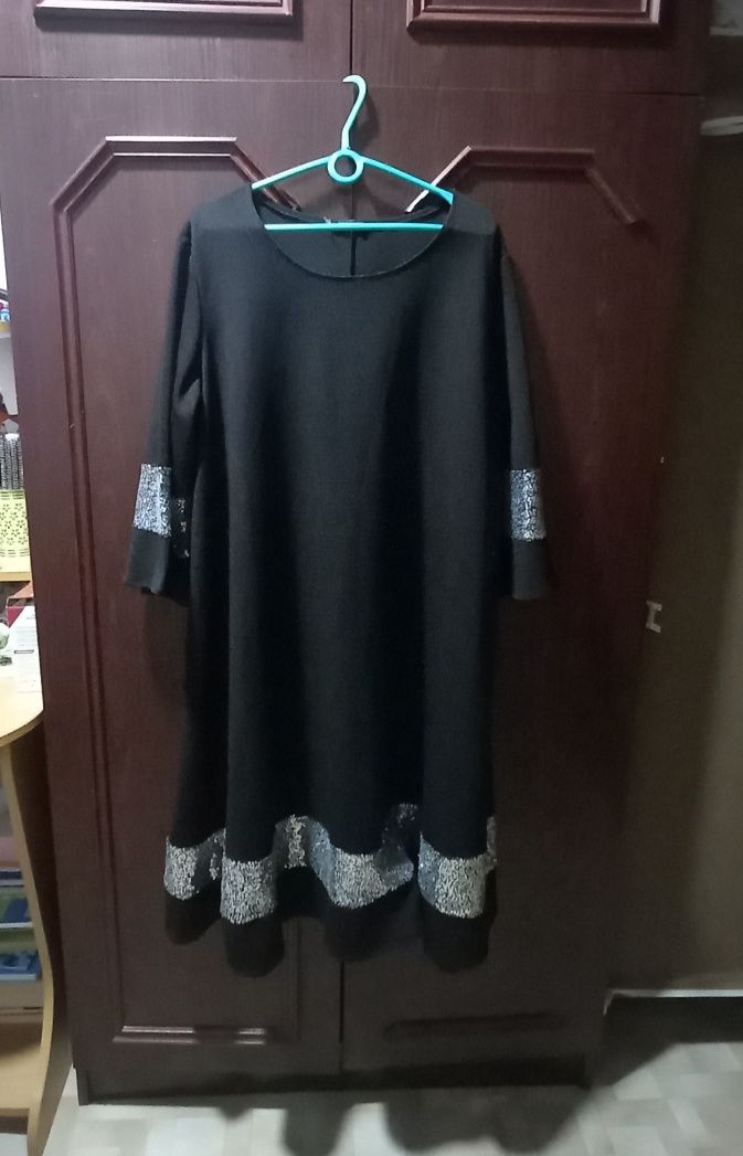 Чёрное платье с серебристыми пайетками / чорна сукня з пайетками
