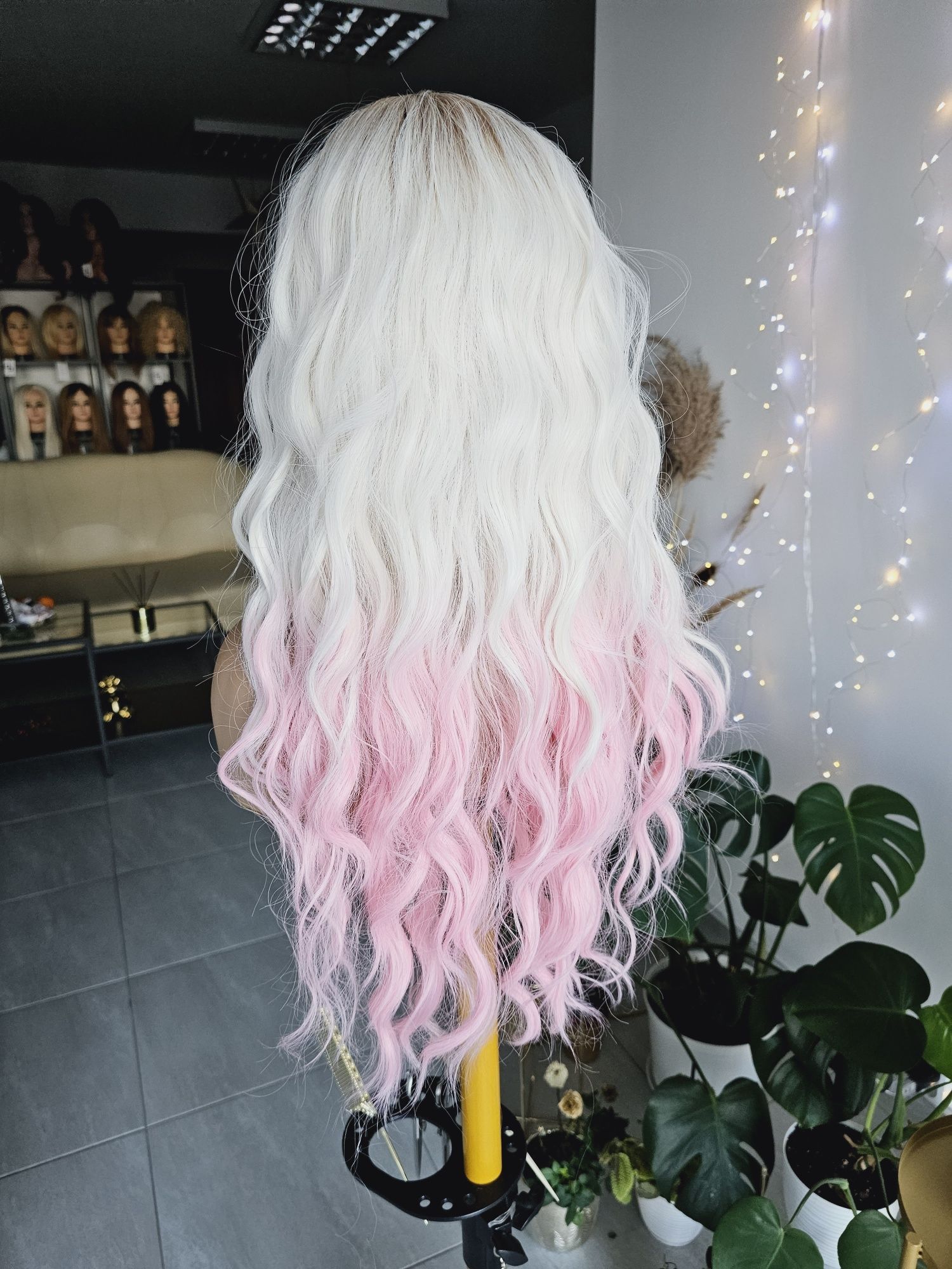 Długa peruka fale loki mleczny blond róż blond 3D Barbie Paula sesja