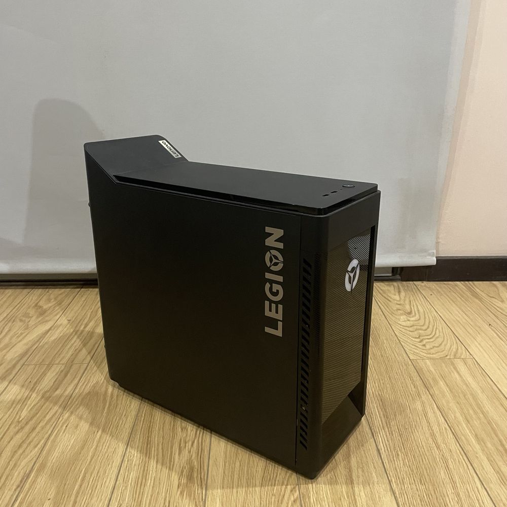 Desktop Gaming LENOVO Legion T5