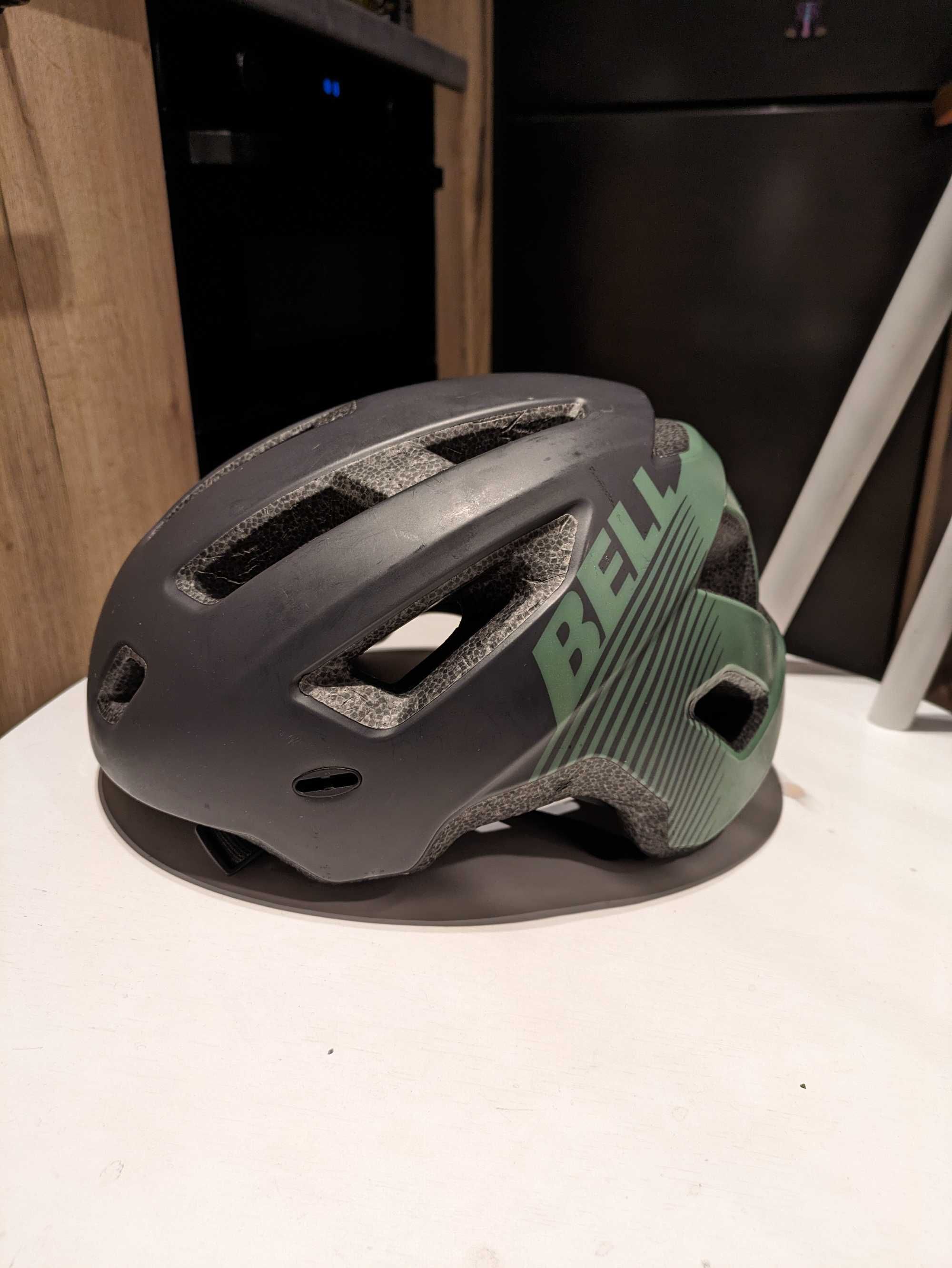 Kask Bell, rozm. L, Vert Matte Scarab Dark Green