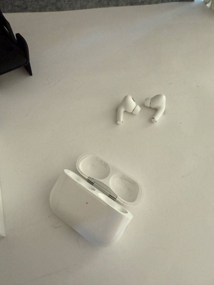 Troco/Vendo Apple AirPods Pro 2 Geração ( Fatura e garantia )