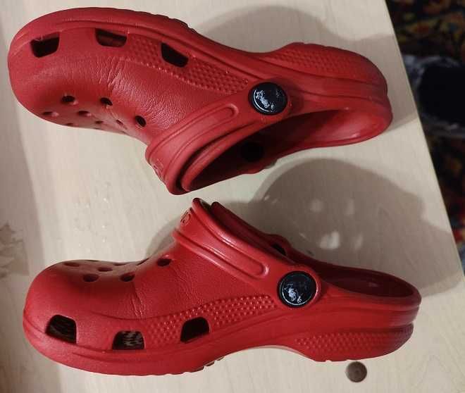 Шльопанці CROCS дівчинку р,10-11
