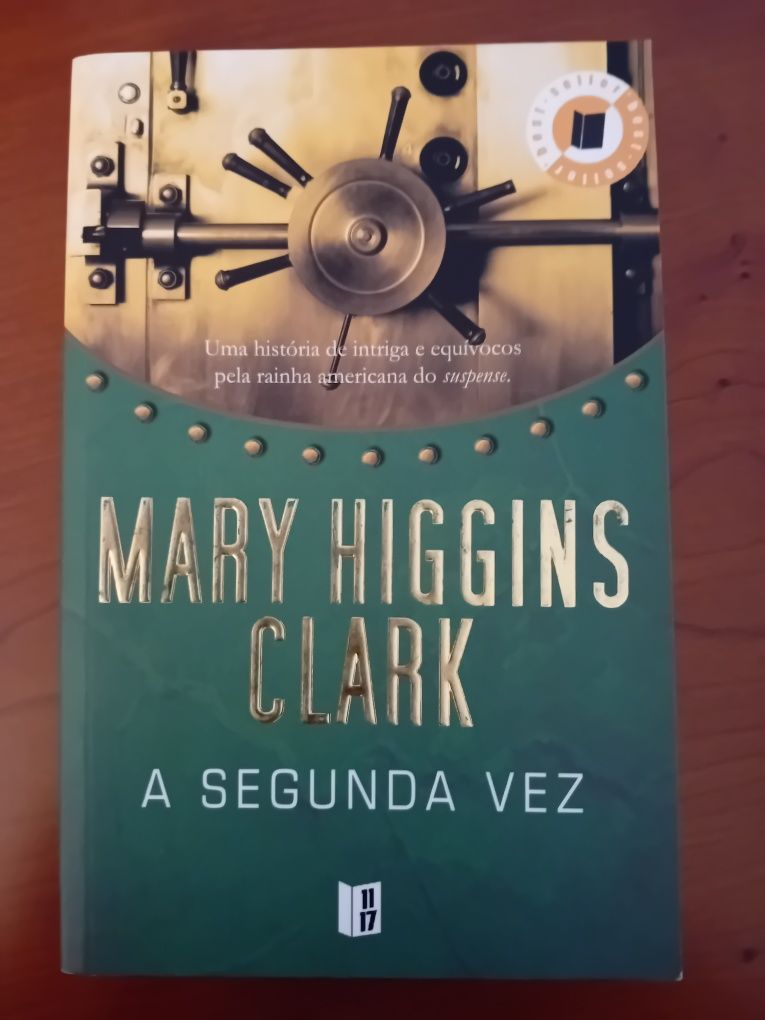 4 livros de bolso