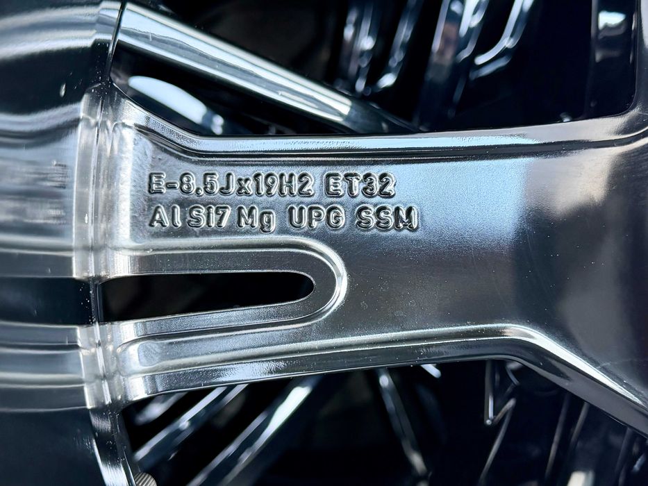 Alufelgi AUDI A5 S5 S-Line B9 8W0 Oryginalne 19 Zimowe Czarne JAK NOWE