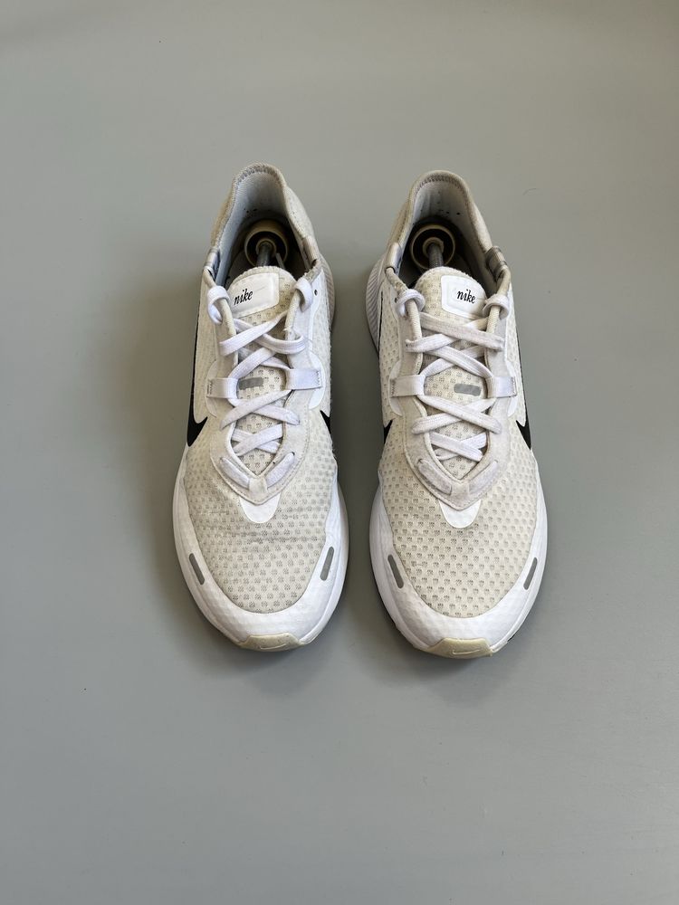 Nike reposto white air max zoom pegasus 46(30cm)