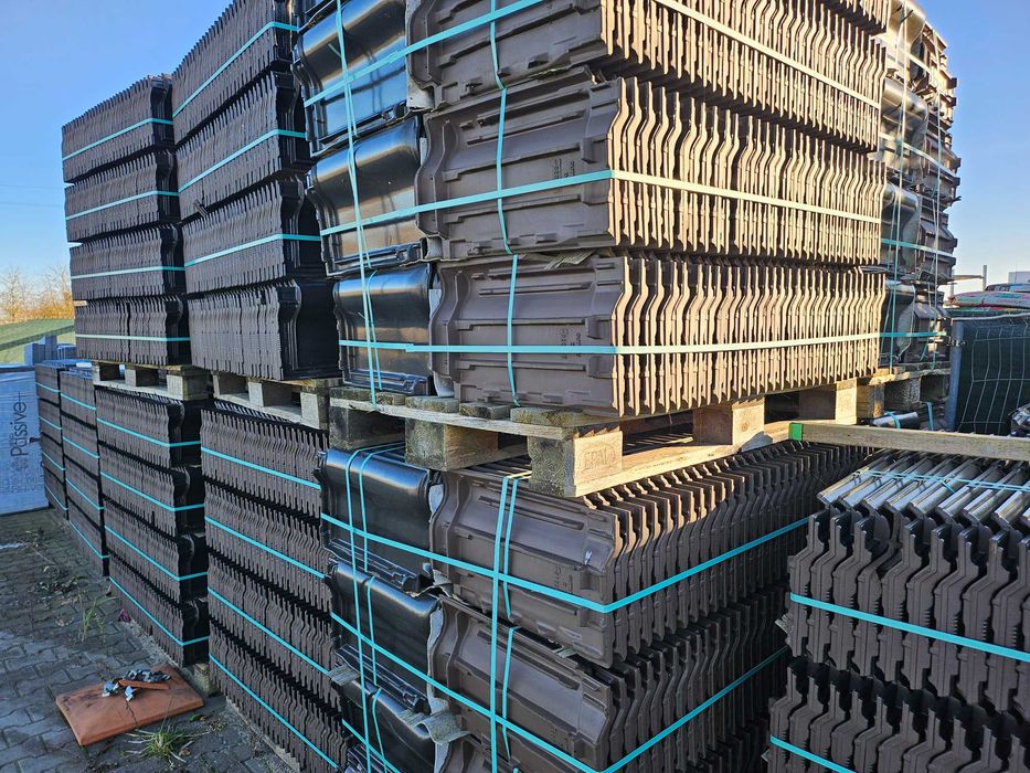 Dachówka Creaton Premion Czarna Glazura