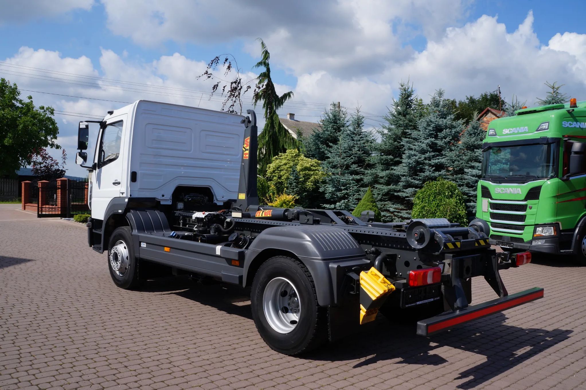 Mercedes-Benz ATEGO 1621 1624 EURO 6 HAKOWIEC HYVA DMC 16.000 KG ŁAD. 10.000 KG NISKI PRZEBIEG  1524 1527 Man TGM Antos Daf LF