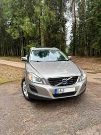 Volvo XC60 2.4 D5 AWD 2011 rok