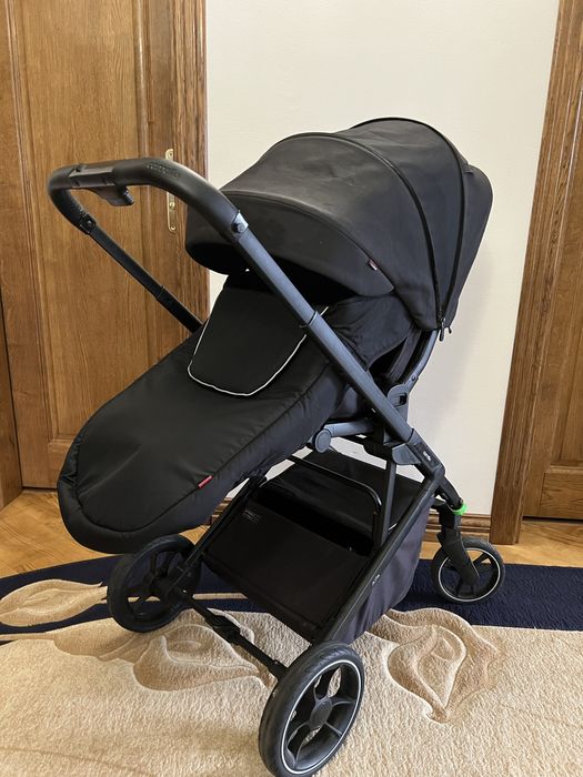 Коляска прогулянкова