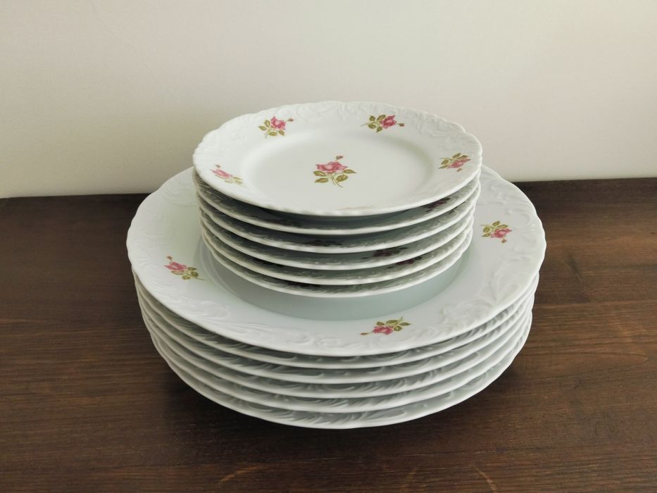 6 pratos rasos e 6 de doce, muito bonitos, da Spal, NOVOS