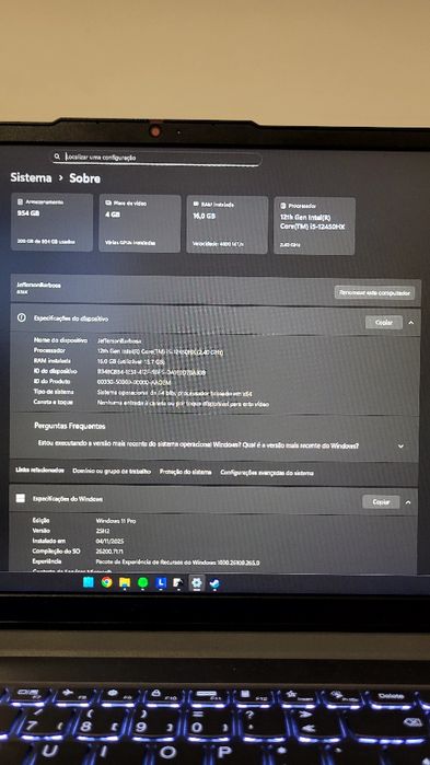 Portátil Lenovo LOQ Gaming Essential