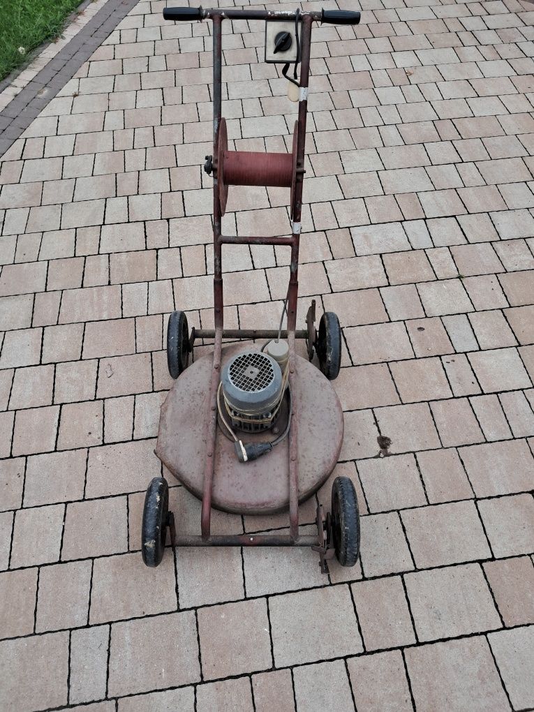 Sprzedam kosiarkę do trawy