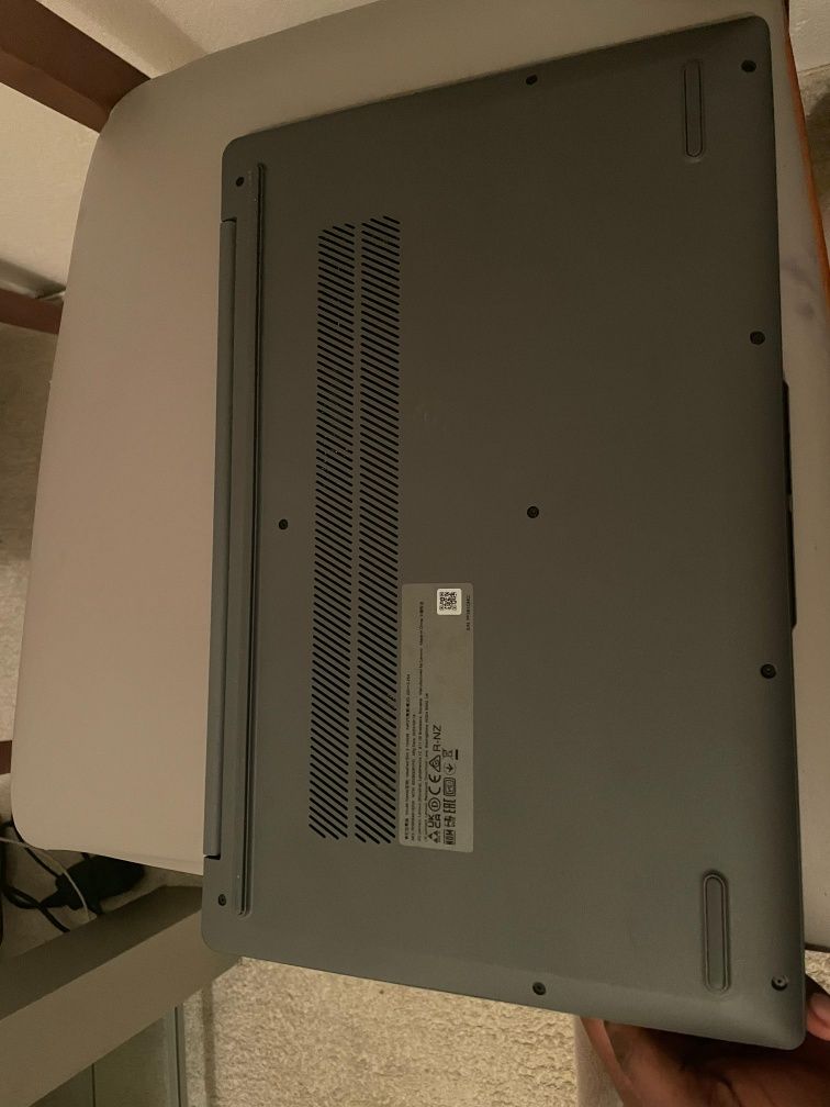 Portátil Lenovo a venda