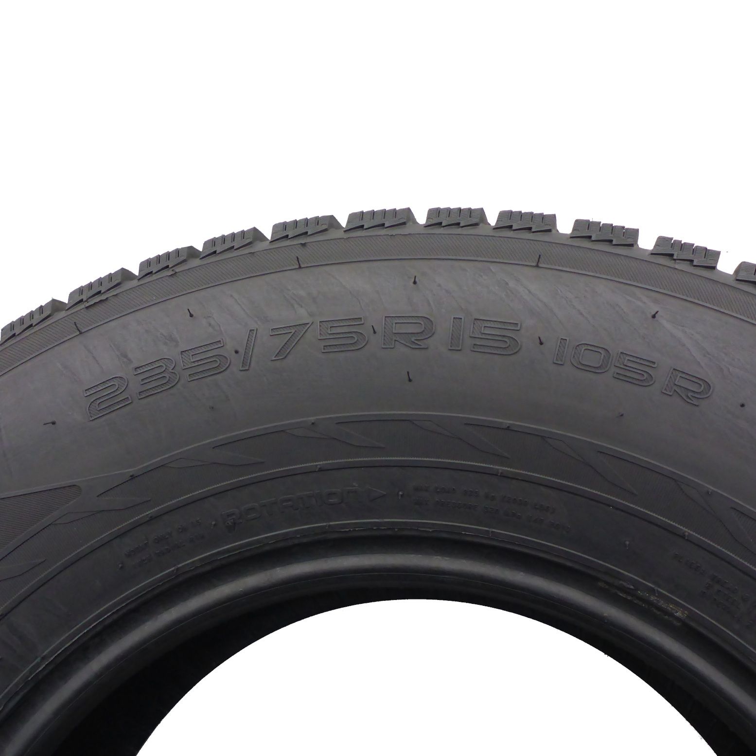 235/75/15 Nokian 235/75R15 105R Hakkapelitta R2 SUV Zima 7,2mm 2014