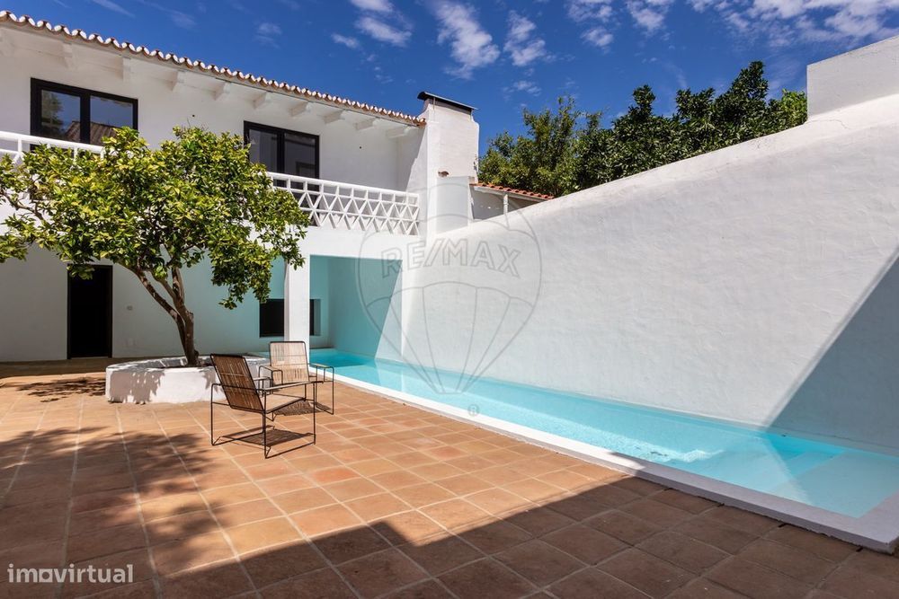 Moradia T5 para venda