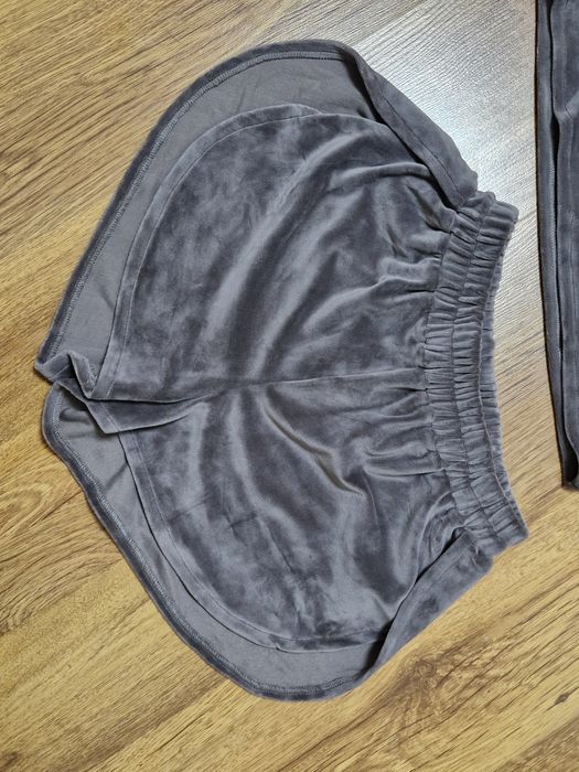 Жіноча піжама НОВА s розміру шоколадний колір