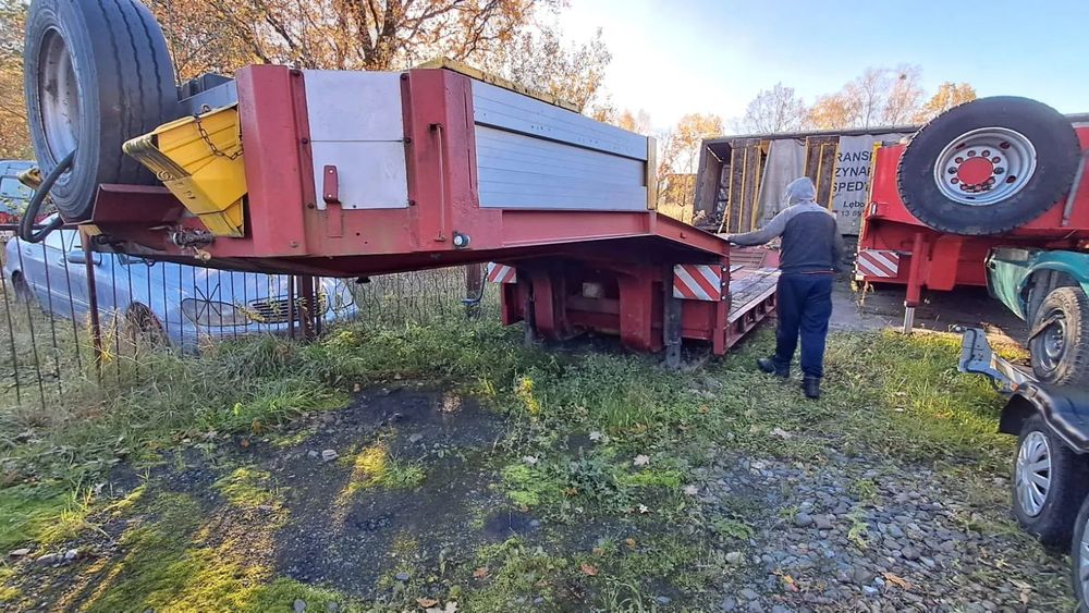 Carnehl  naczepa niskopodwoziowa