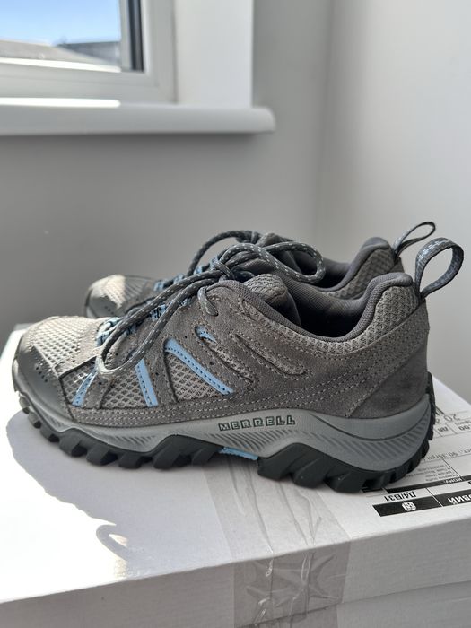 Нові кросівки для походів в гори/альпінізму/бігу