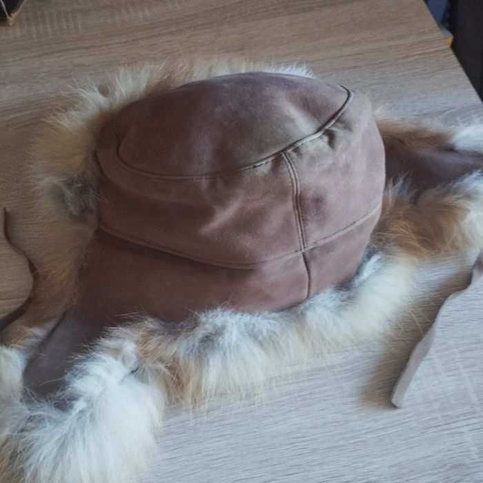 Czapka skórzana pilotka z obszyciem z rudego lisa
