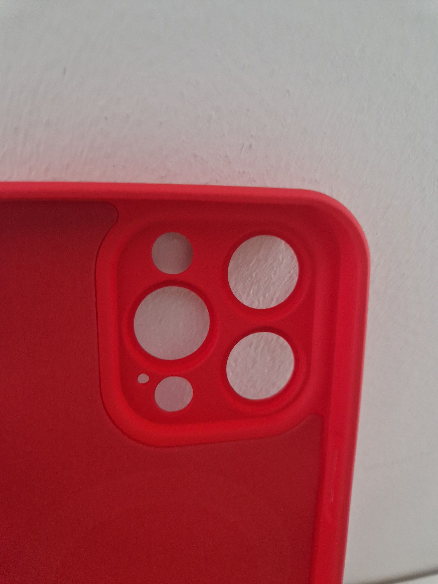 TEL PROTECT MagSilicone Case do Iphone 15 Pro Czerwony