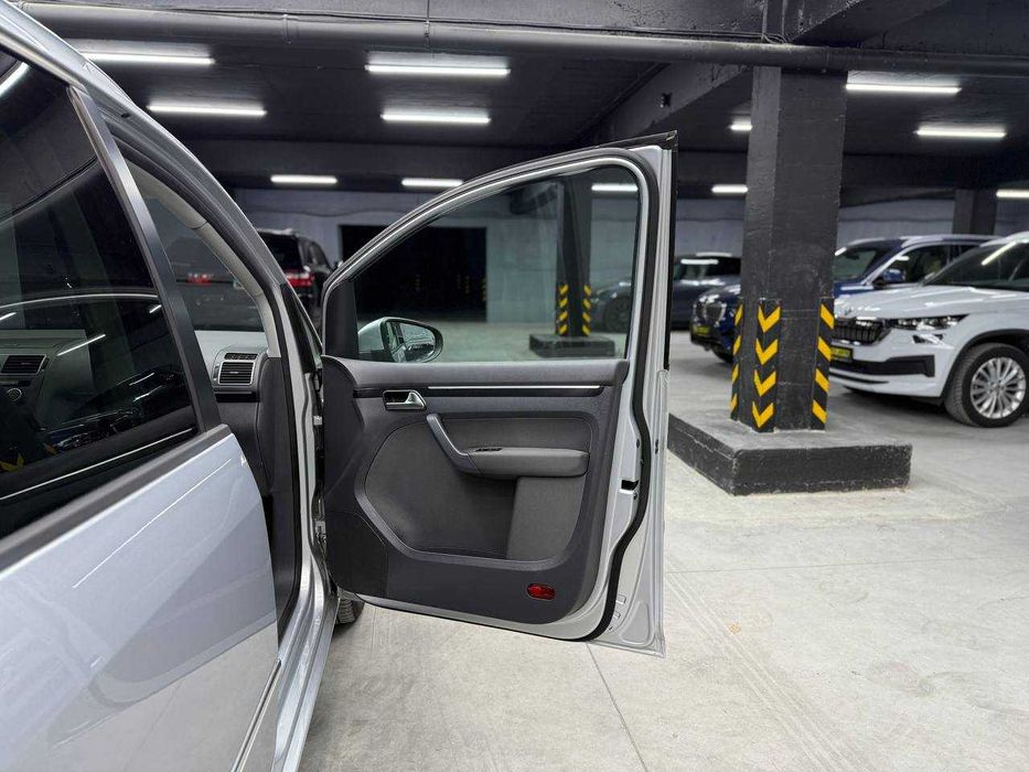 Volkswagen Touran 2012