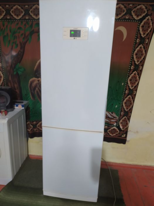 Продам холодильник бренду LG