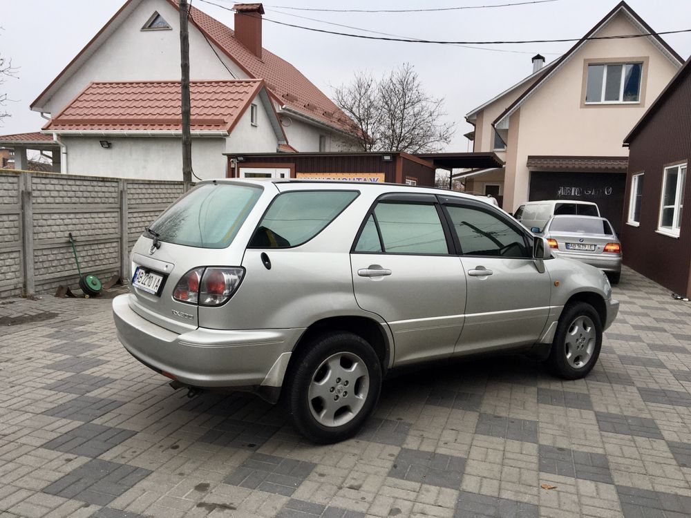 Lexus RX300 бензин